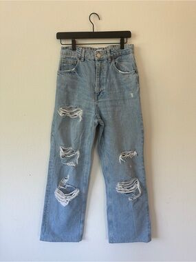 Zara High Waisted Ripped Distressed Jeans Light Wash Denim Size 6
